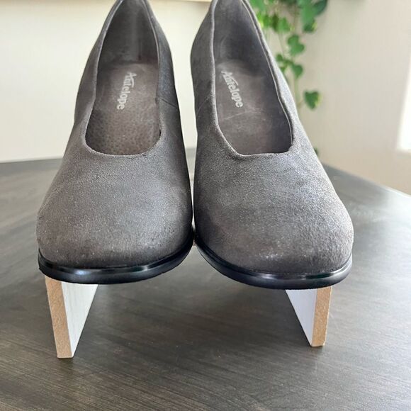 ANTELOPE 509 Metallic Pump in Gray Suede Leather - Picture 8 of 14